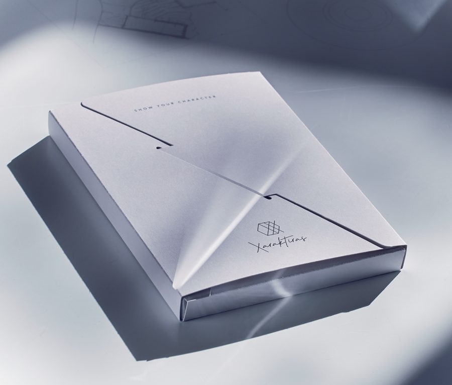 Xaraktiras Design-Notizbuch Verpackung vorne